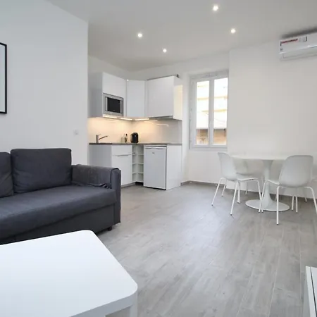 Republique Garibaldi Апартаменты *