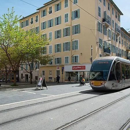 Republique Garibaldi 아파트 *